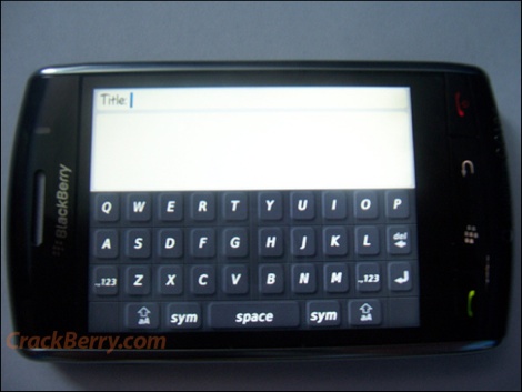 blackberrythunderqwerty.jpg